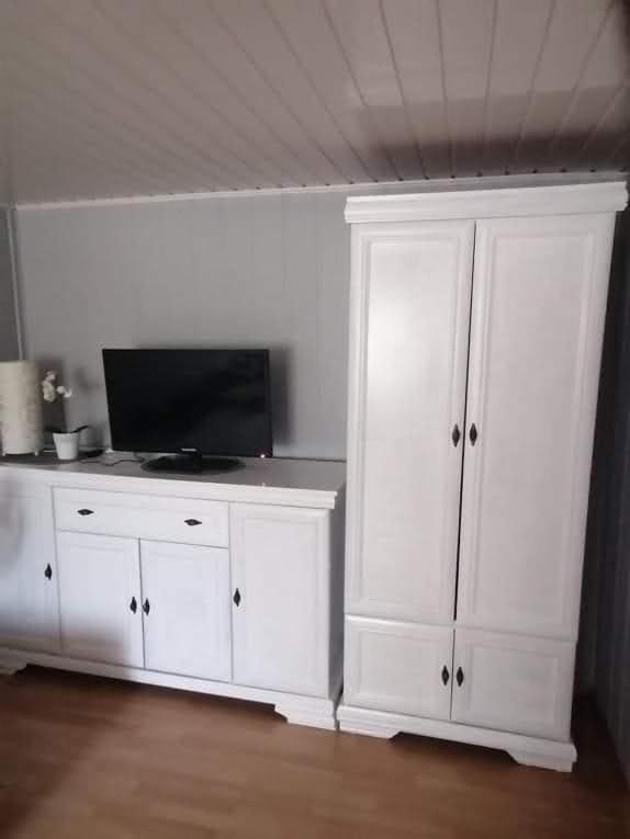 Domek W Slawie Przy Jeziorze Na Galerach Slawa Luaran gambar