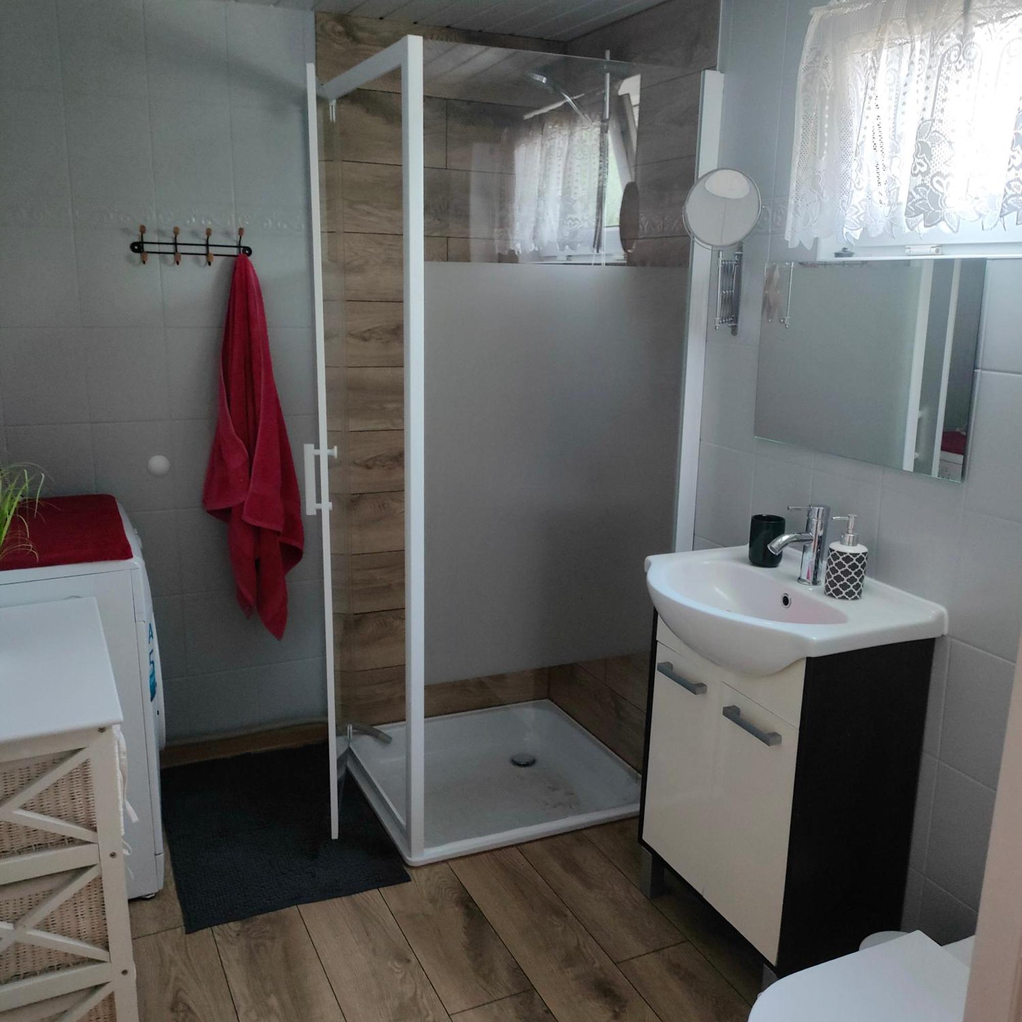Domek W Slawie Przy Jeziorze Na Galerach Slawa Luaran gambar